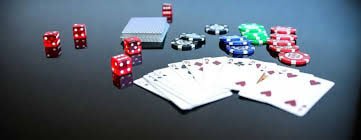 Simbol keamanan dan privasi pada sistem transaksi dan akun pengguna dragon2222
